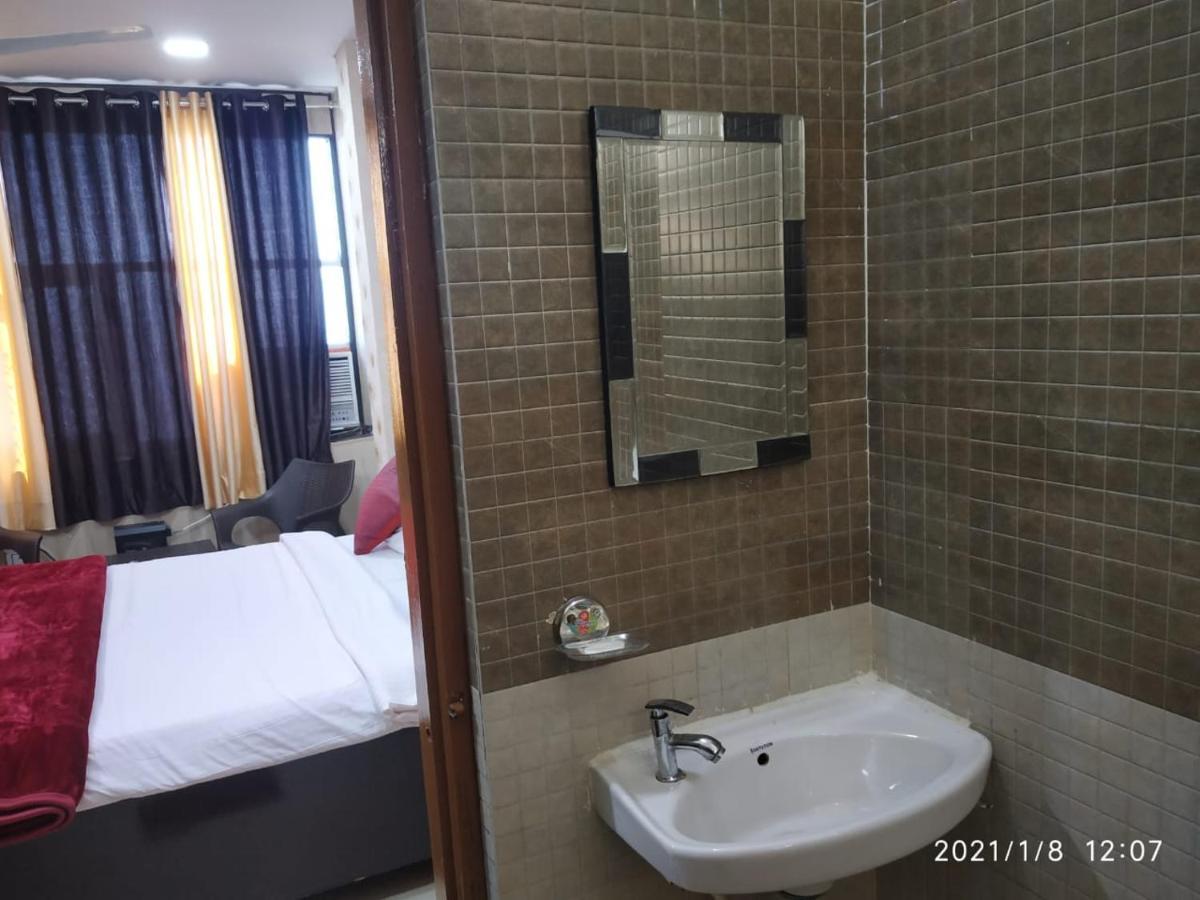 Hotel Aarti Darshan Haridwār Eksteriør billede
