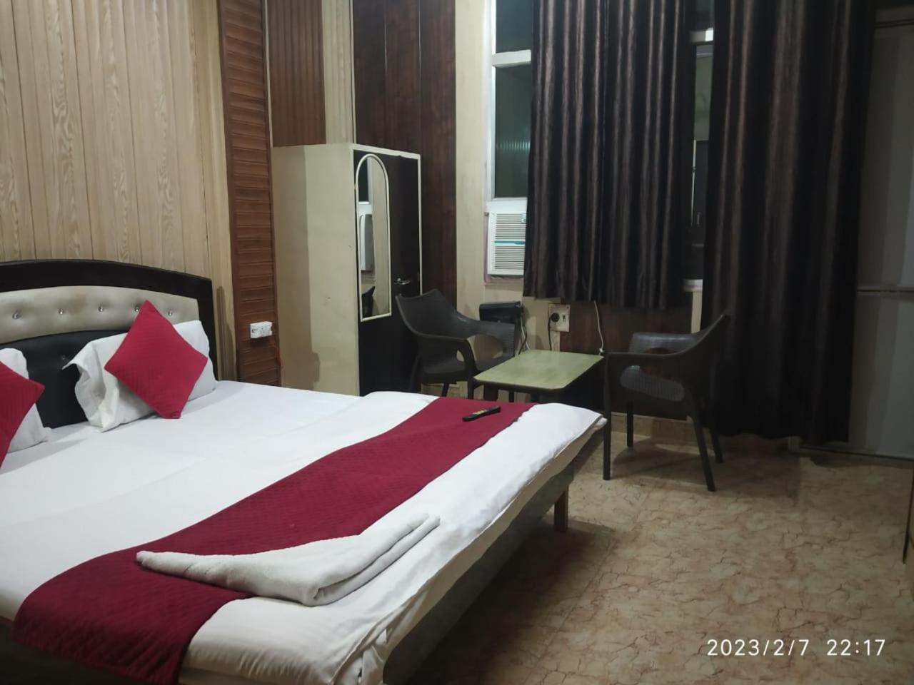 Hotel Aarti Darshan Haridwār Eksteriør billede